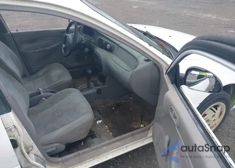 1997 Ford Escort Lx z USA, uszkodzony, nr VIN 1FALP13P3VW238491